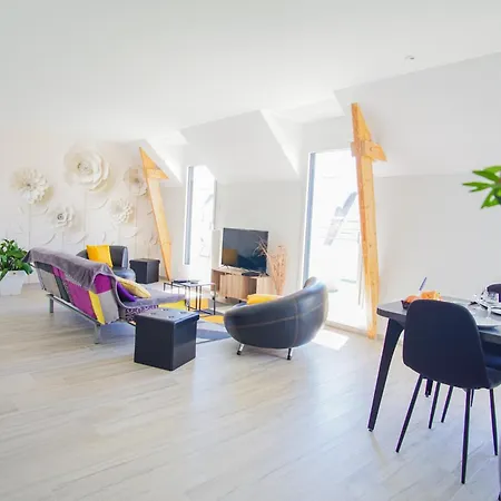 -full- Magnifique T3, Terrasse Vue Et Garage Apartamento *